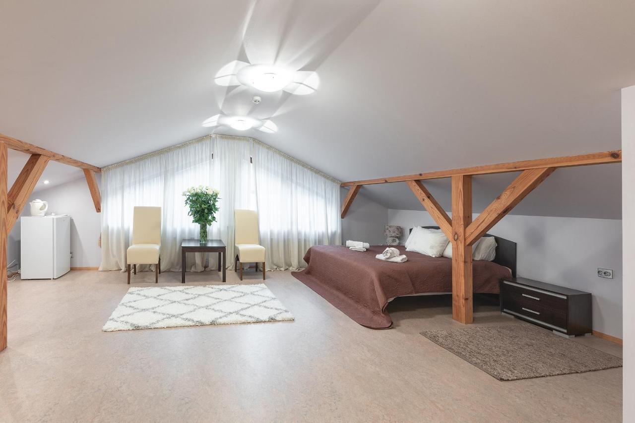 Hotel Valensija Jurkalne Zewnętrze zdjęcie